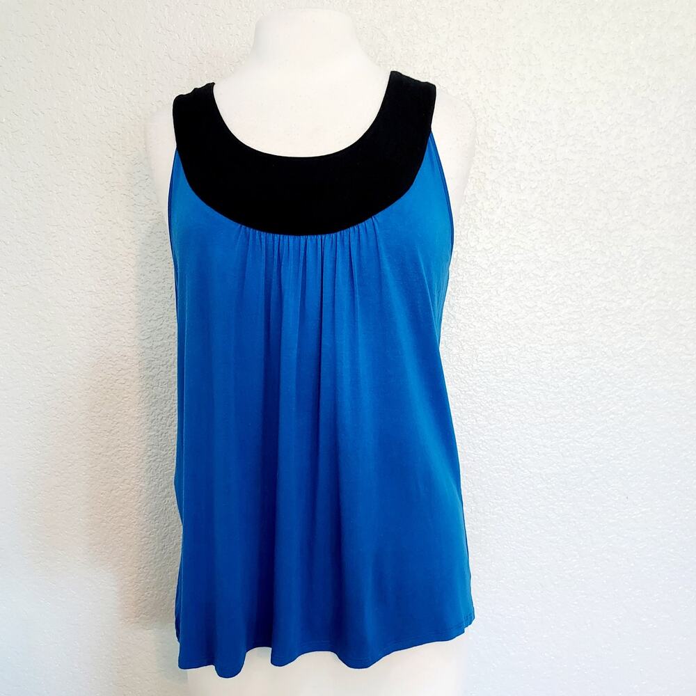 โญ๏ธ5/$20 Cable & Gauge Blue w/Black Trip Sleeveless Blouse Size M